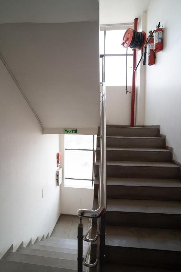 Hotel Kyra Airport Ahmedabad Extérieur photo