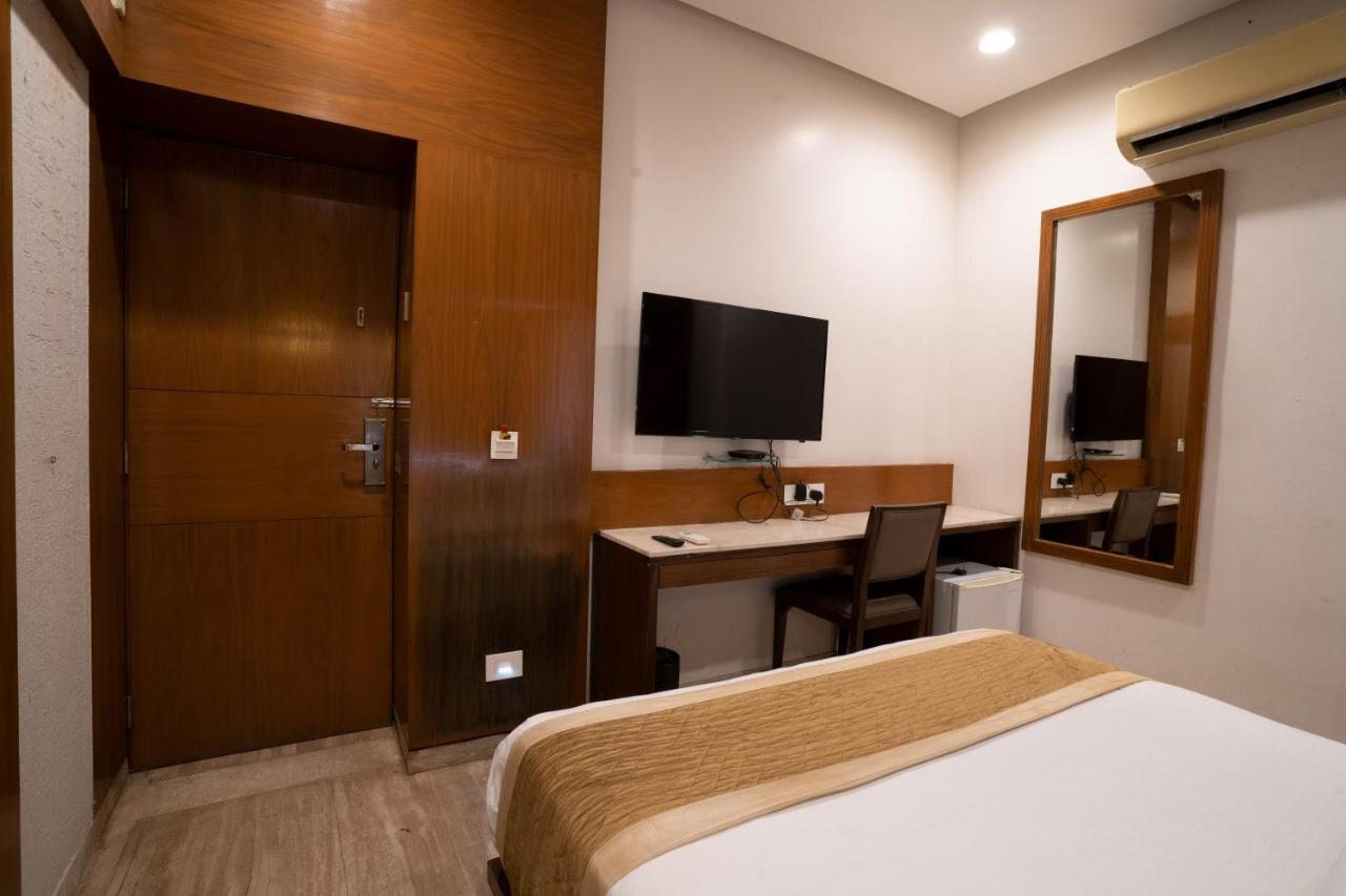 Hotel Kyra Airport Ahmedabad Extérieur photo