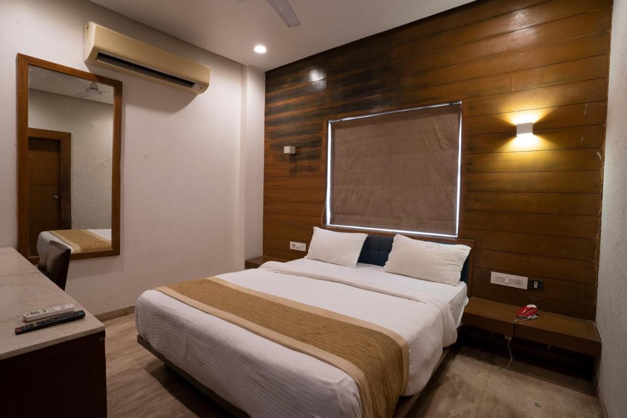 Hotel Kyra Airport Ahmedabad Extérieur photo