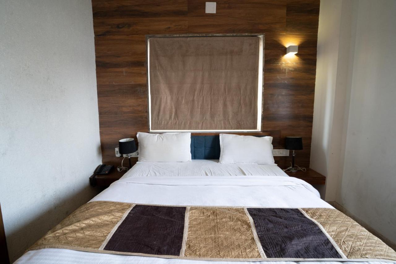 Hotel Kyra Airport Ahmedabad Extérieur photo