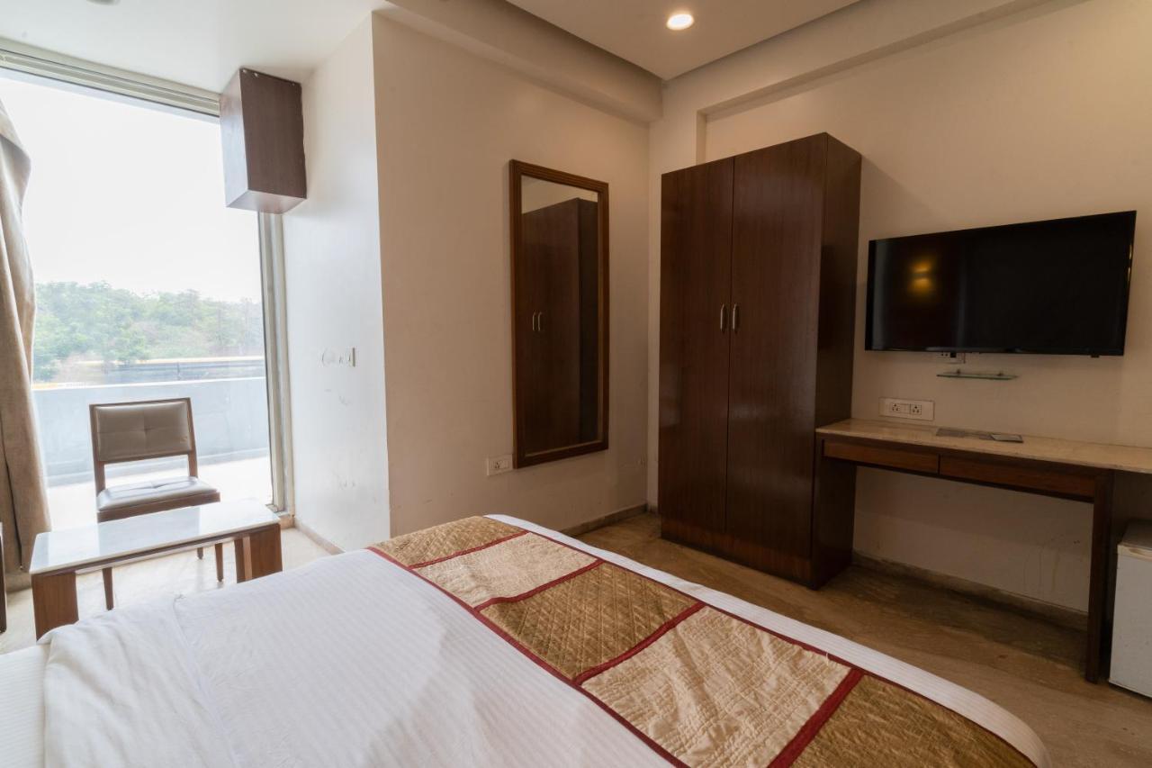 Hotel Kyra Airport Ahmedabad Extérieur photo