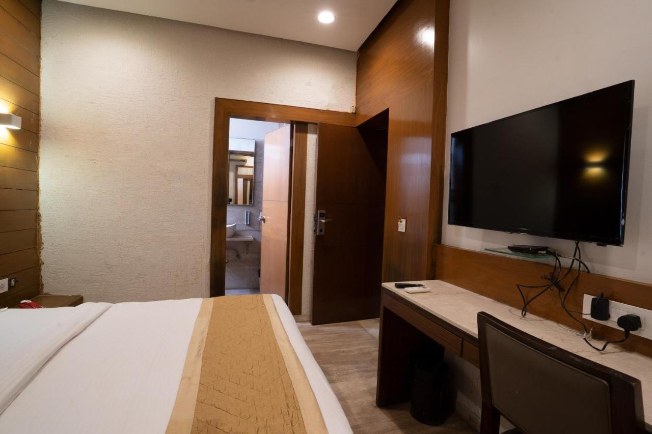 Hotel Kyra Airport Ahmedabad Extérieur photo