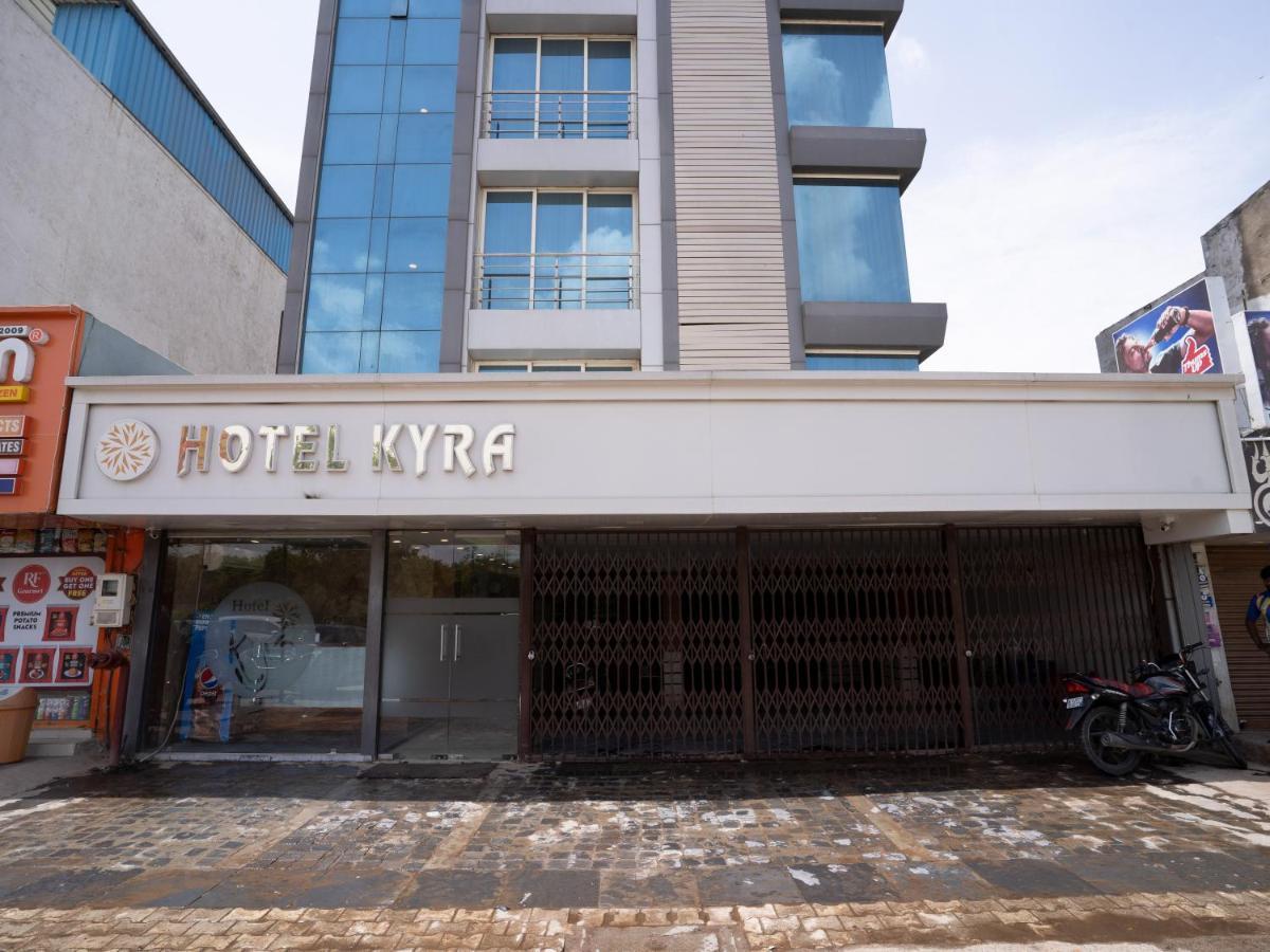 Hotel Kyra Airport Ahmedabad Extérieur photo